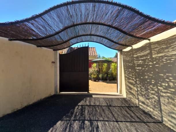 Lou Bagnou Mi-Clos Bagnols-sur-Ceze Exterior photo